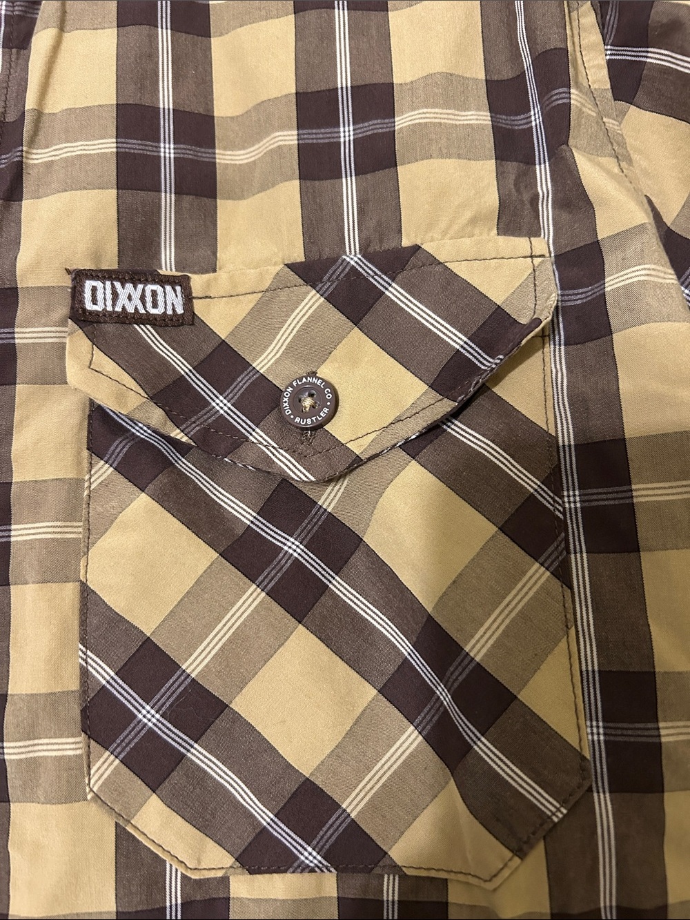 DIXXON Men’s Short-Sleeve Plaid Button-Up Shirt in Tan and Brown - Picture 3 of 6